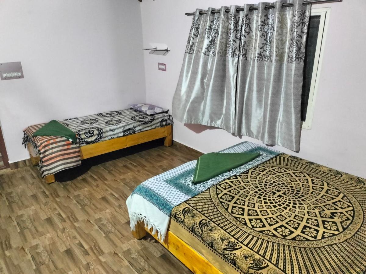 Prajwal Home Stay هامبي المظهر الخارجي الصورة