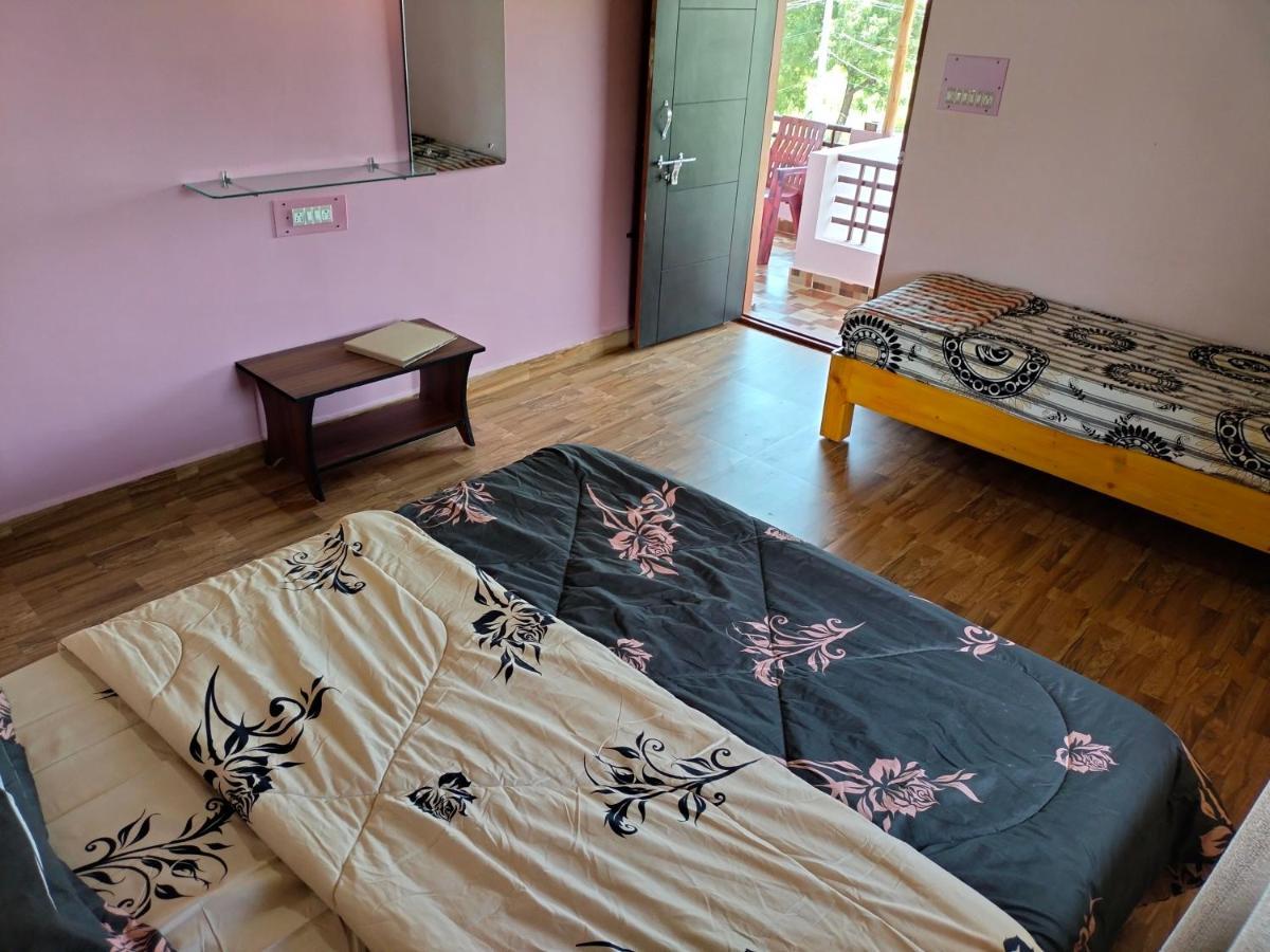 Prajwal Home Stay هامبي المظهر الخارجي الصورة