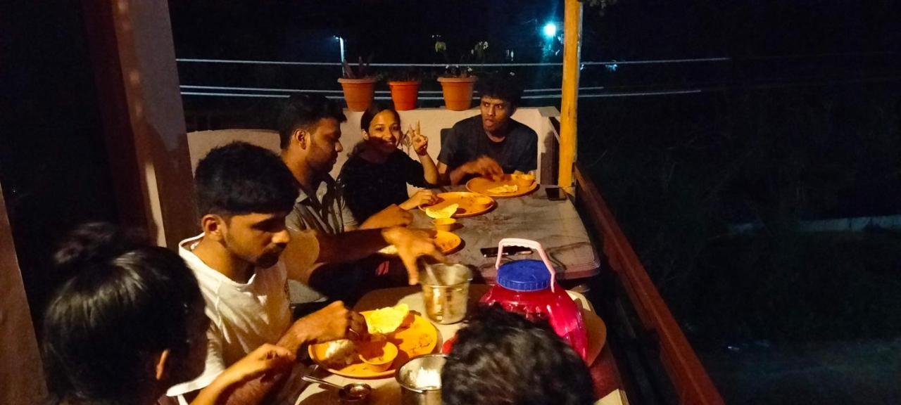 Prajwal Home Stay هامبي المظهر الخارجي الصورة